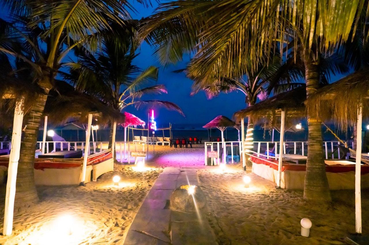 Village Susegat Beach Resort Морджим Экстерьер фото