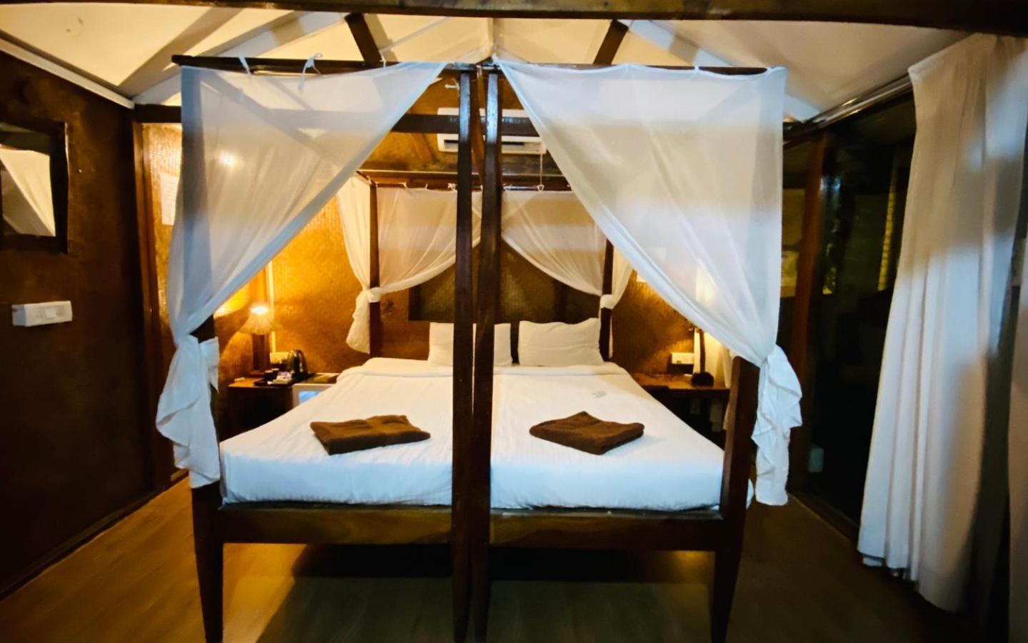 Village Susegat Beach Resort Морджим Экстерьер фото
